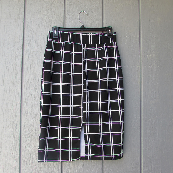 2 Black Skirt Bundle! NICE! - Picture 2 of 5